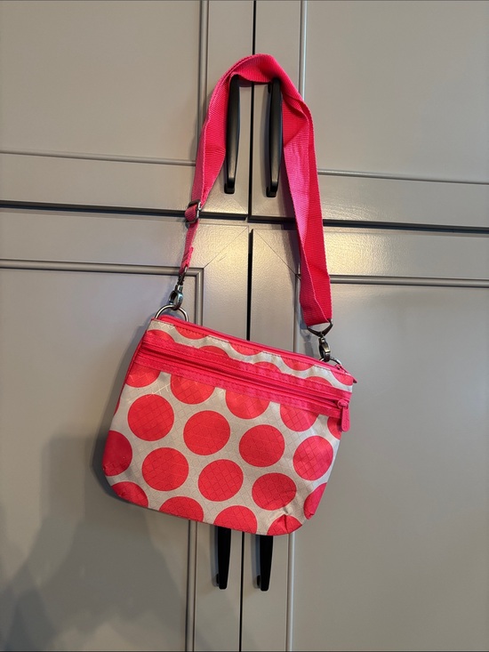 thirty-one Handbags - Thirty One Pink Polka Dot Crossbody Convertible Bag
